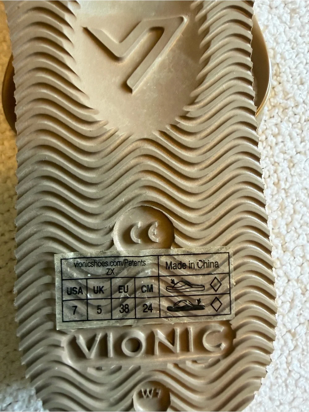 Vionic Beach Women’s Beige Thong Wedge Slip-On Sandals Synthetic Std 7